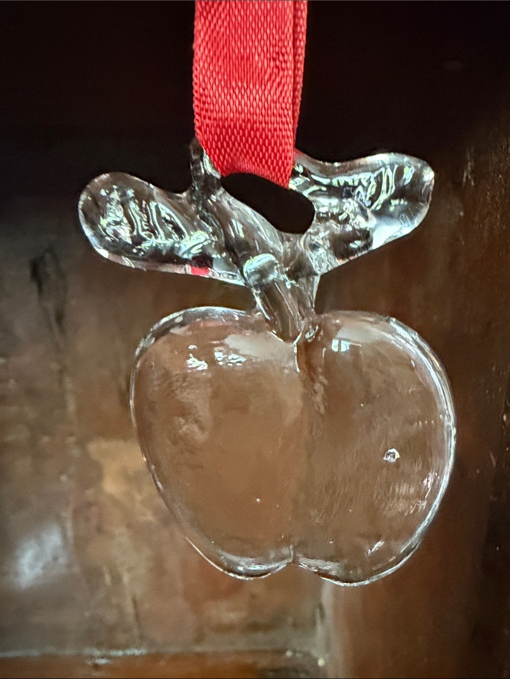 Kosta Boda Swedish Clear crystal Apple Ornament/Suncatcher with Red Ribbon